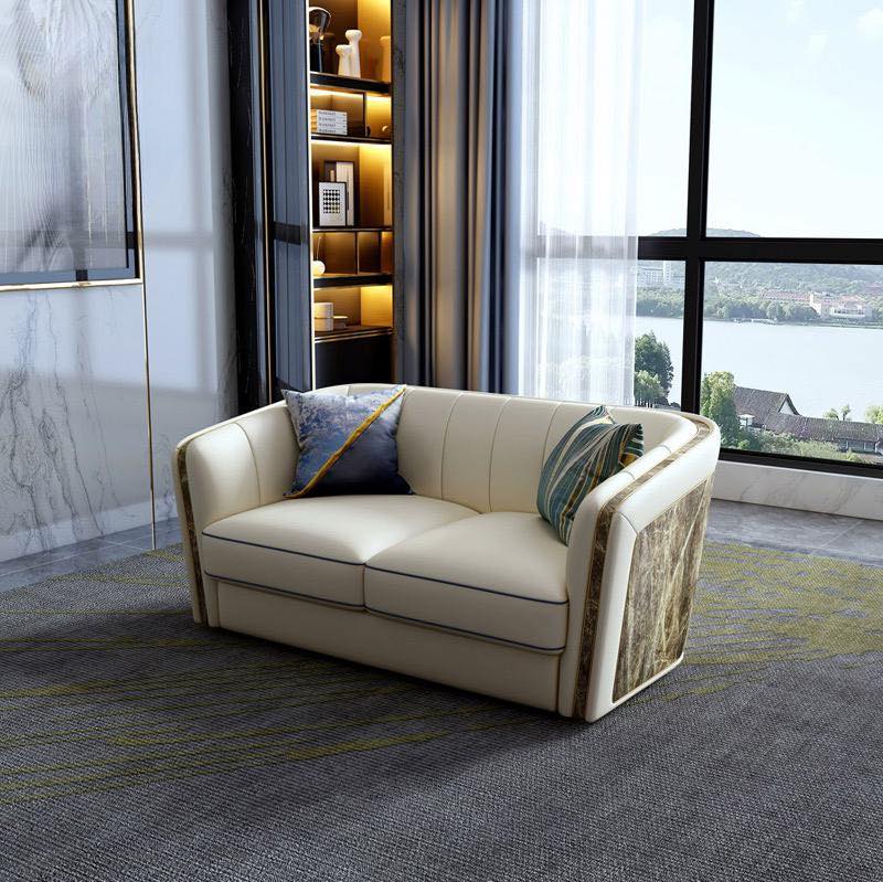 Lounge 121