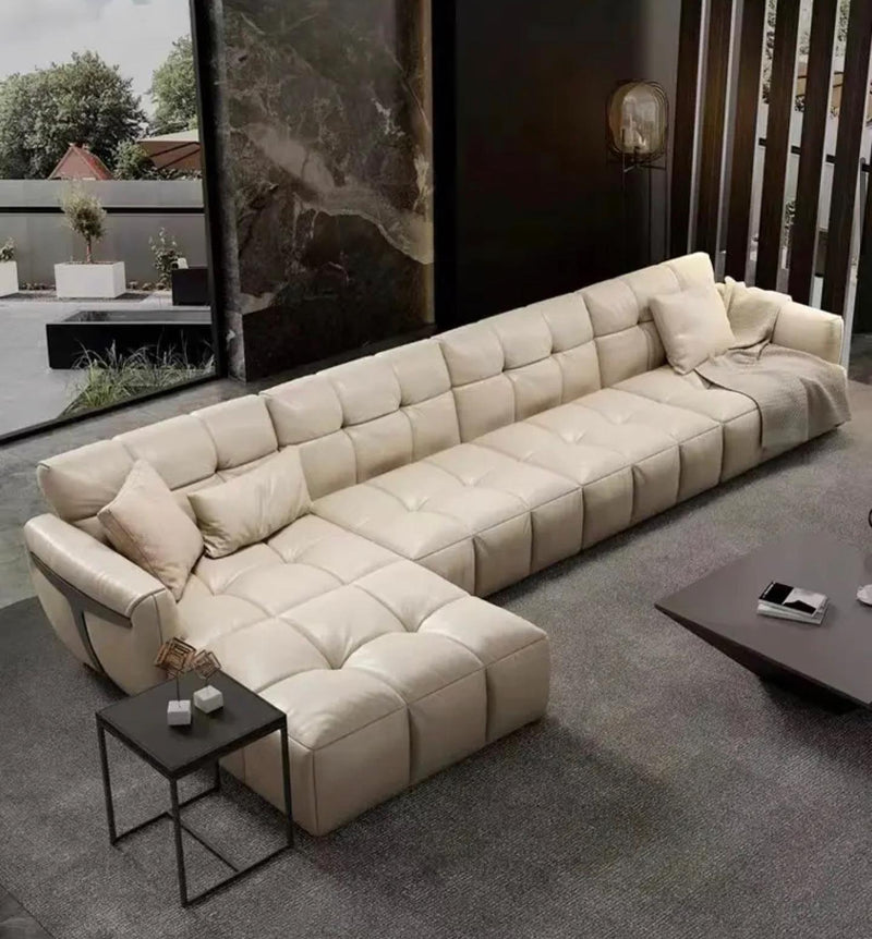 Lounge 83