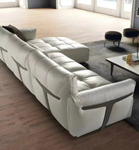 Lounge 83