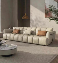 Lounge 83