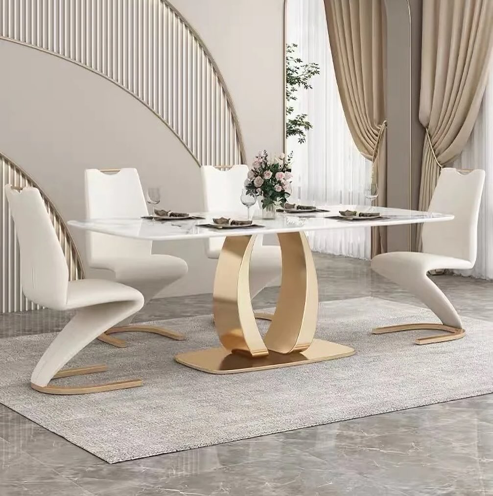 KOOTA Bracket Base Dining Table